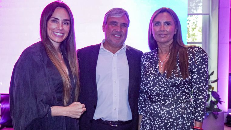 Florencia Aise, Marcela Gazali y Roberto Fiochi. Florencia Aise, Marcela Gazali y Roberto Fiochi.