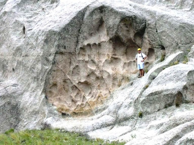 En este pueblo, los caminos hacia el filo de los Comechingones ofrecen algunas de las vistas más amplias de la región. En este pueblo, los caminos hacia el filo de los Comechingones ofrecen algunas de las vistas más amplias de la región. 