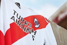 Una empresa española de apuestas reemplazaría a la aerolínea turca en el pecho. Foto: River Plate