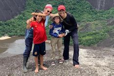 Con poco dinero, ropa y pertenencias, la familia Valderrama-Casallas decidió un día sacar a sus hijos temporalmente del aula para que aprendieran de la experiencia de viajar. Foto: Familia Valderrama-Casallas