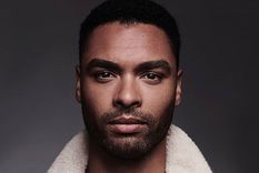 Foto: https://www.infobae.com/teleshow/infoshow/2021/02/10/nacio-en-londres-pero-crecio-en-africa-y-ahora-suena-para-ser-el-nuevo-james-bond-la-historia-de-rege-jean-page-el-actor-del-momento/