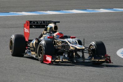 Colapinto manejará en Buenos Aires el Lotus que casi lleva a la quiebra al equipo