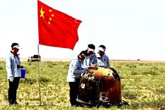 La cápsula de la sonda Change-6 aterriza en Siziwang Banner, región autónoma de Mongolia Interior, al norte de China. Foto: Efe.