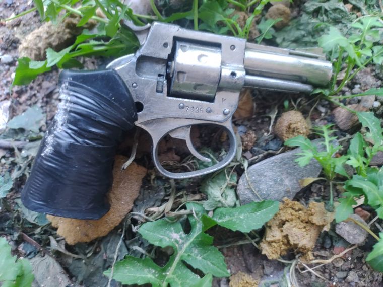 El revólver secuestrado. El revólver secuestrado.