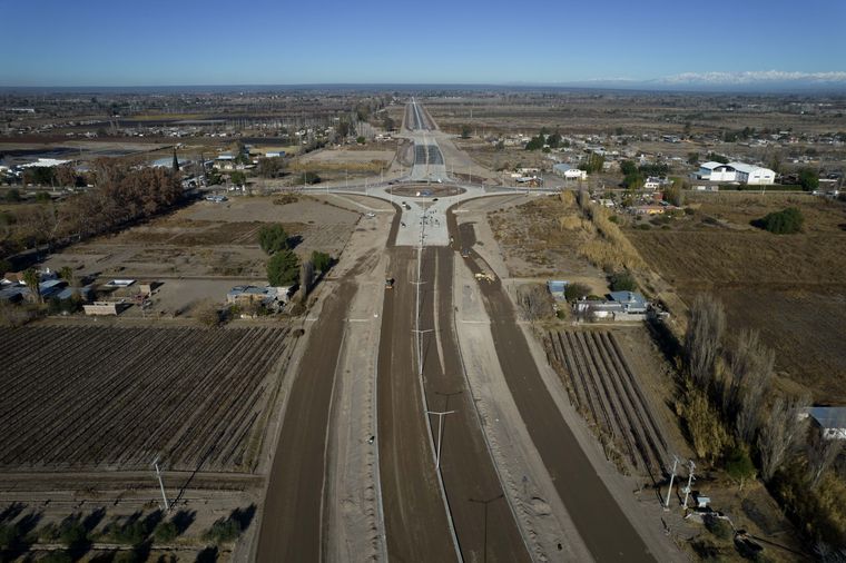 Doble vía del Este. Doble vía del Este.