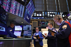 El riesgo país cayó luego de la jornada electoral de este domingo.&nbsp;