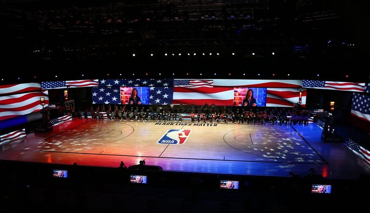 Como mínimo, LeBron se perderá los próximos cuatro partidos de su equipo. Foto: CNN