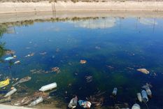 la peor postal turistica: el desagradable paisaje a metros del cerro de la gloria la peor postal turistica: el desagradable paisaje a metros del cerro de la gloria