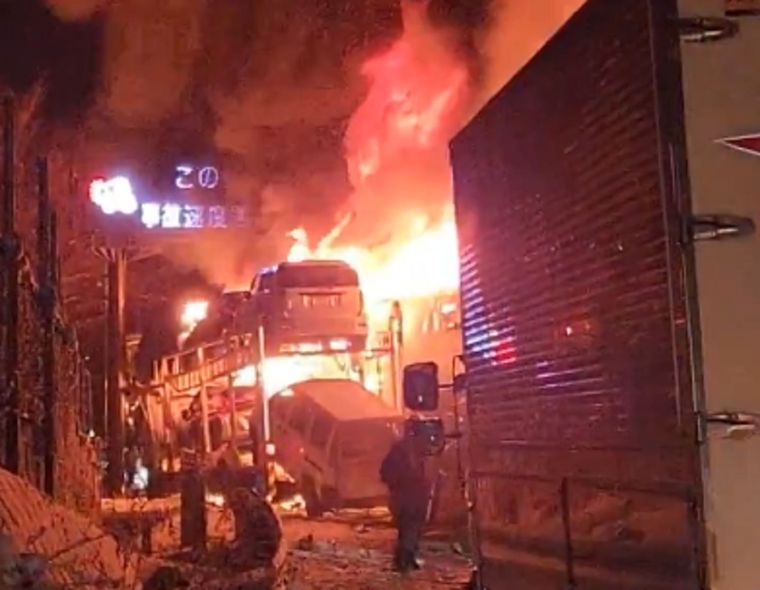 Más de 50 vehículos estuvieron involucrados en el accidente ocurrido en la autopista Kanetsu, en la localidad japonesa de Minakami.