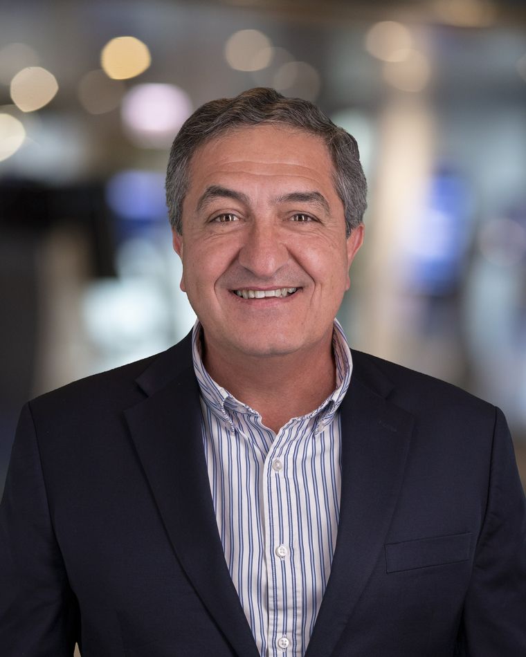 Alberto Iglesias Paiz, Director de canales para el territorio sur de latinoamérica y Chile en Motorola Solutions. Alberto Iglesias Paiz, Director de canales para el territorio sur de latinoamérica y Chile en Motorola Solutions.