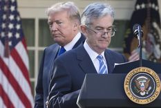 El presidente de Estados Unidos, Donald Trump, y el presidente de la Reserva Federal (Fed), Jerome Powell.