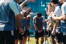 la bienvenida con ?manteada? del plantel de inter miami al chelo weigandt la bienvenida con ?manteada? del plantel de inter miami al chelo weigandt