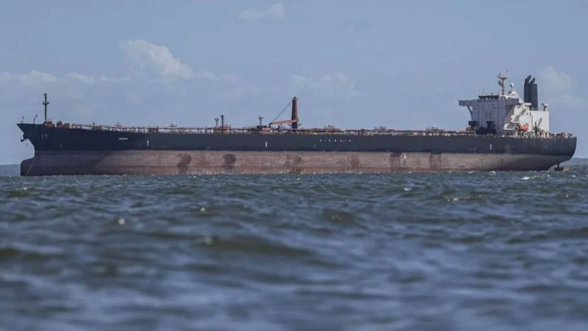 Alerta en el Caribe: un petrolero ruso sancionado por Estados Unidos se aproxima a Cuba