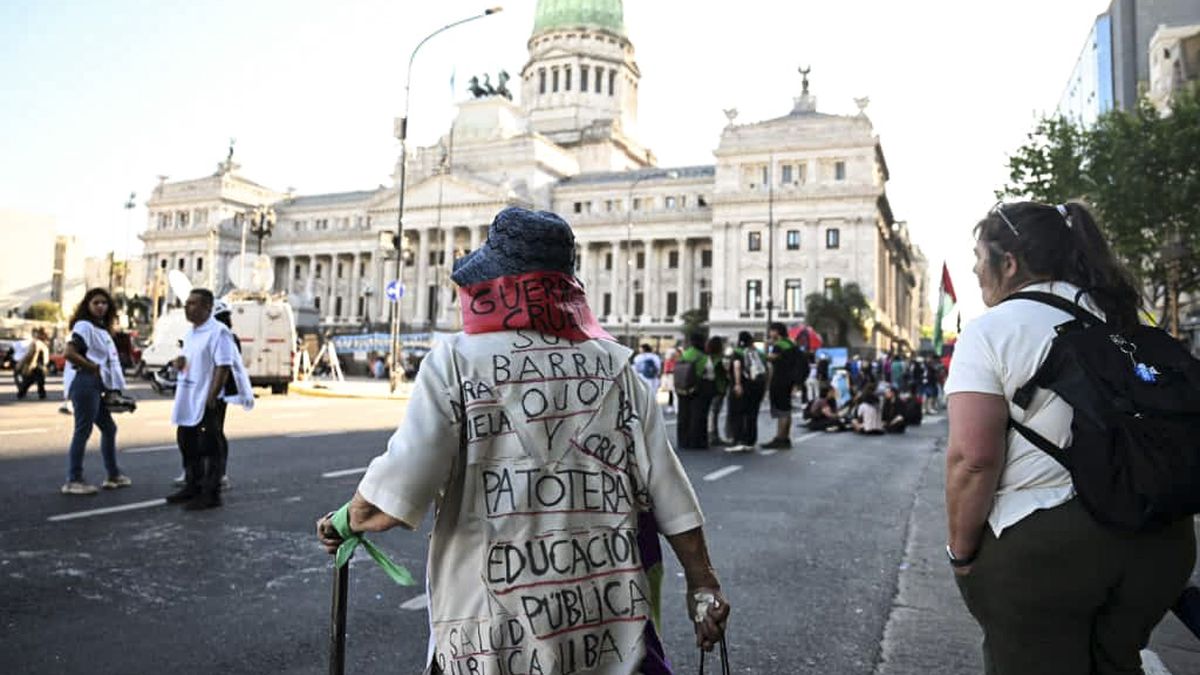 Otro miércoles de marcha: los jubilados se movilizan frente al Congreso