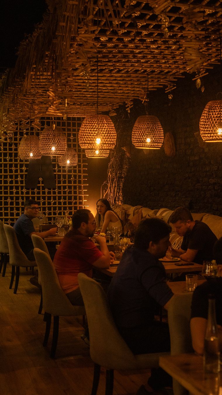 Auténtico lució colmado de personas que decidieron celebrar el amor. Auténtico lució colmado de personas que decidieron celebrar el amor.