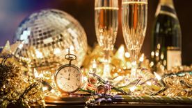 Foto: Grateful - https://www.makeitgrateful.com/living/celebrate/new-years/new-years-eve-and-new-years-day-traditions-you-will-love-to-follow/