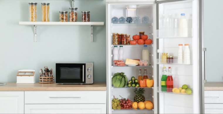 Estos ingredientes neutralizan los malos olores de la heladera. Foto: Shutterstock