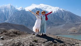 En 2024, Xinjiang recibió a unos 300 millones de visitantes, más del doble que en 2018.