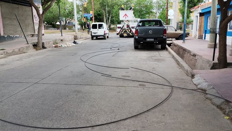 Delincuentes fueron detenidos por robar los cables del trole en Godoy Cruz Foto: Gentileza