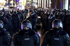 El portavoz de Putin elogió a las fuerzas de seguridad por mostrarse duros con los provocadores. Foto: Getty Images