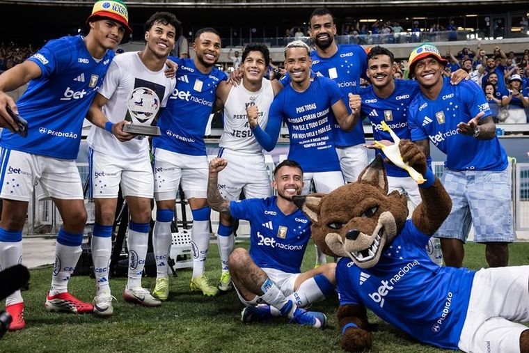 Cruzeiro viaja a Buenos Aires con dos bajas de peso antes de enfrentar a Boca.
