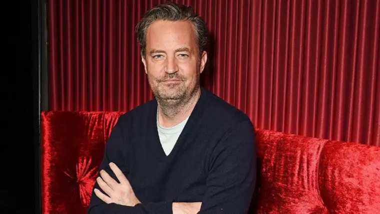 Matthew Perry fue encontrado inconsciente en la piscina de su casa de Los Ángeles en octubre. Foto: GETTY IMAGES
