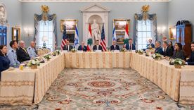 Las delegaciones de Israel y el Líbano durante una nueva ronda de negociaciones de paz este viernes, en Washington (Estados Unidos). Las delegaciones de Israel y el Líbano durante una nueva ronda de negociaciones de paz este viernes, en Washington (Estados Unidos).
