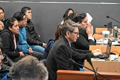 Walter Carrizo, Jorge Luciano Sosa y Vilmar Quintrel fueron sentenciados a cadena perpetua por el crimen de Jorge Gatica. Walter Carrizo, Jorge Luciano Sosa y Vilmar Quintrel fueron sentenciados a cadena perpetua por el crimen de Jorge Gatica.
