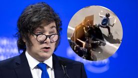 En medio de la marcha, manifestantes tiraron bombas Molotov contra los policías. En medio de la marcha, manifestantes tiraron bombas Molotov contra los policías.