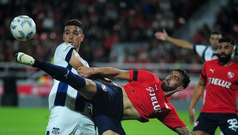 El Rojo y la T juegan en Avellaneda Foto: FotoBaires