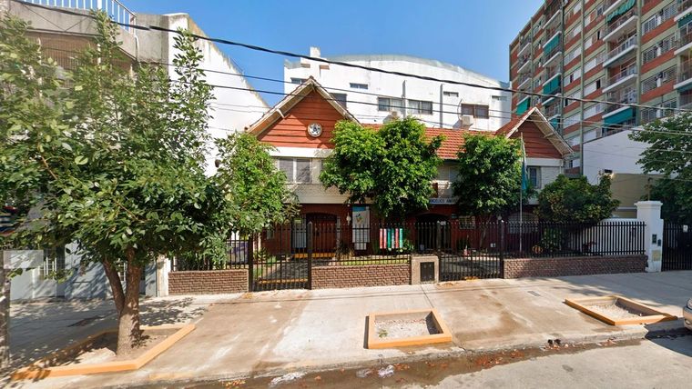 Los padres se pelearon en la puerta del colegio y uno perdió parte de la visión