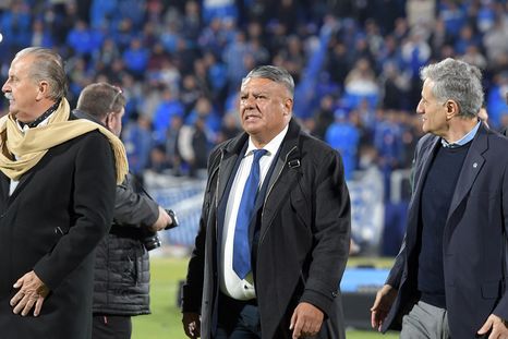 El presidente de la AFA, Chiqui Tapia, confirmó el regreso del público visitante en el fútbol argentino. El presidente de la AFA, Chiqui Tapia, confirmó el regreso del público visitante en el fútbol argentino.