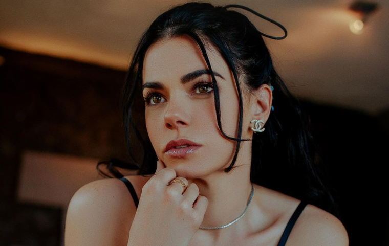 Livia Brito saltó a la fama tras su papel de Fernanda Sandoval en la telenovela Triunfo del amor. Foto: Instagram @liviabritopes