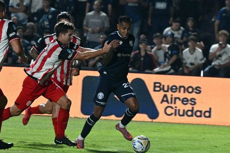 Con Sebastián Villa en un gran momento, Independiente Rivadavia recibe a Rosario Central en uno de los partidos más atractivos de la fecha 12 del Apertura. Con Sebastián Villa en un gran momento, Independiente Rivadavia recibe a Rosario Central en uno de los partidos más atractivos de la fecha 12 del Apertura.