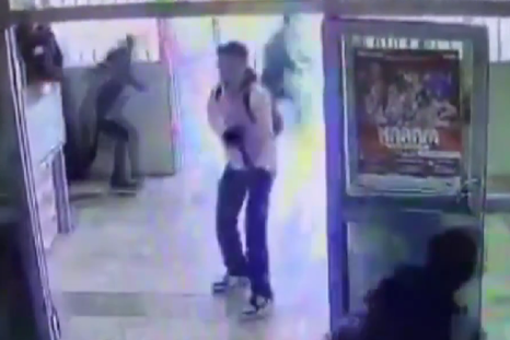 tiroteo en turquia: un joven disparo contra un grupo de estudiantes y termino suicidandose tiroteo en turquia: un joven disparo contra un grupo de estudiantes y termino suicidandose