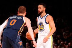 Stephen Curry deberá someterse a estudios médicos para determinar la gravedad de su lesión en el tobillo. Foto: @StephenCurry30