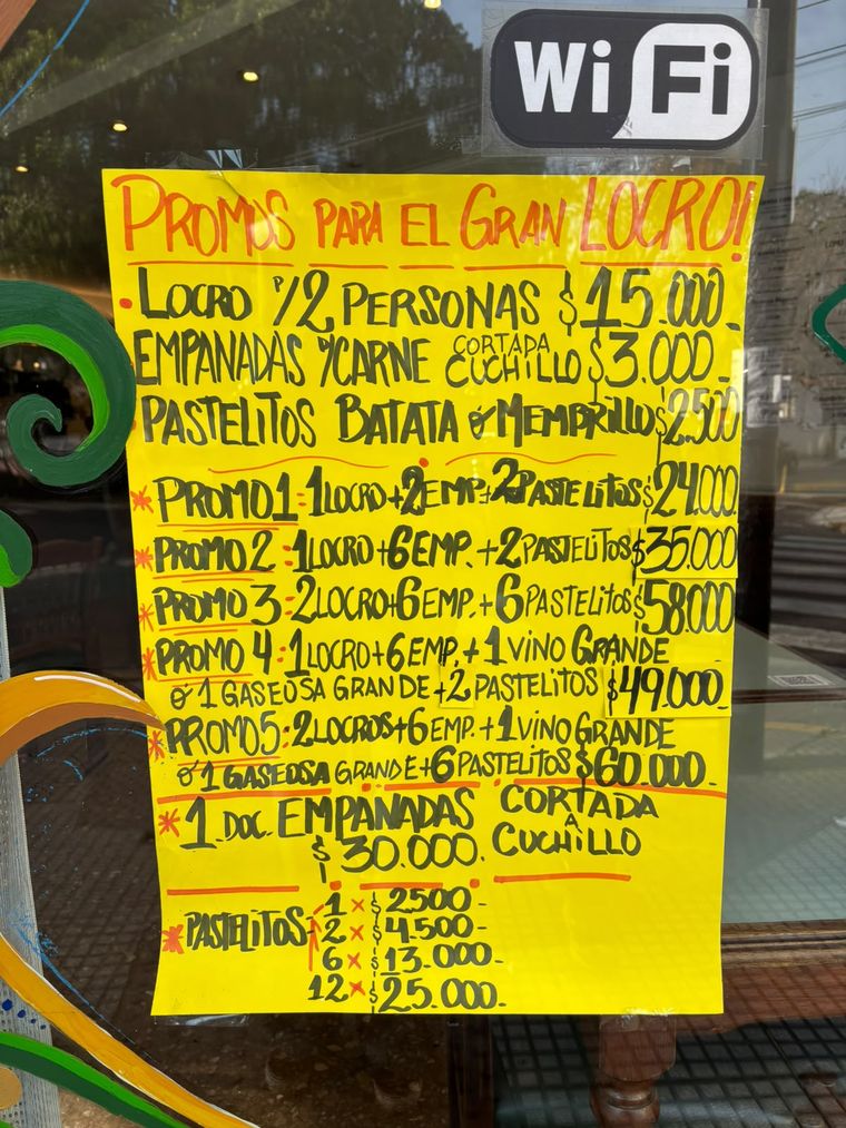Los precios del locro en El Molino, un bodegón del barrio porteño de San Cristóbal. Los precios del locro en El Molino, un bodegón del barrio porteño de San Cristóbal.