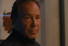 Bodies La serie qué te hará quedarte sentado y atento protagonizado por Stephen Graham. Foto: Fuente: Imagen / Netflix - Bodies