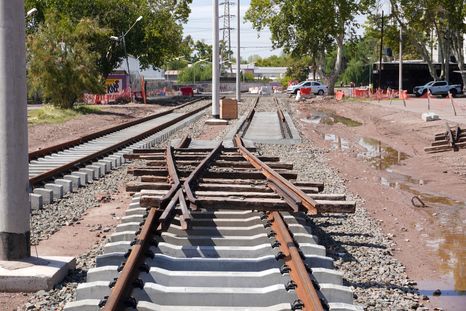 Obras del Metrotranvía y Tren de Cercanías en Mendoza. Obras del Metrotranvía y Tren de Cercanías en Mendoza.