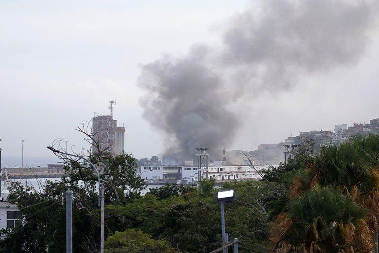 El Puerto de La Guaira, a unos 50 kilómetros de Caracas, también fue golpeado por las fuerzas de EE.UU.