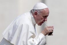 Papa Francisco mate El papa Francisco busca desarrollo armónico. Foto: EFE Papa Francisco mate El papa Francisco busca desarrollo armónico. Foto: EFE