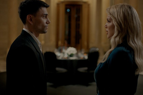 La mediática y el actor protagonizan una ficción romántica.