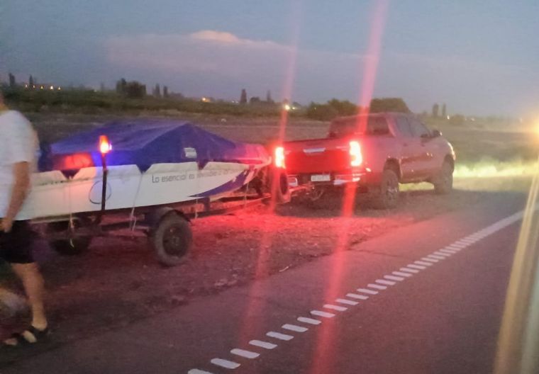 El pequeño fue impactado por una Hilux que trasladaba una lancha. Foto: Prensa Seguridad
