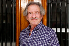 El artista se encuentra internado bajo supervición médica. El artista se encuentra internado bajo supervición médica.