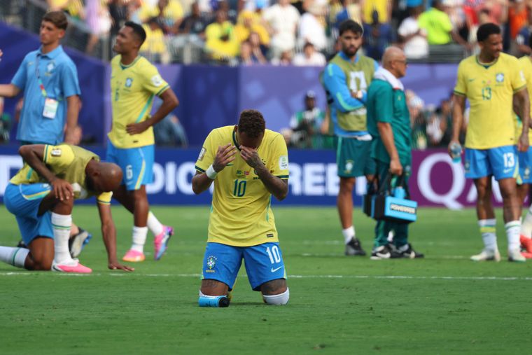 Neymar rompió en llanto tras la eliminación de Brasil en octavos del Mundial 2026.