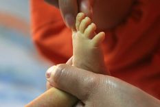 Sobrevive a un aborto sin que su madre lo sepa y se encuentran 40 años después