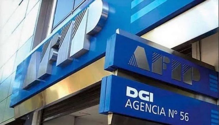 El dudoso ascenso que Andrés Vázquez le dio a su pareja en la DGI. Foto: Afip