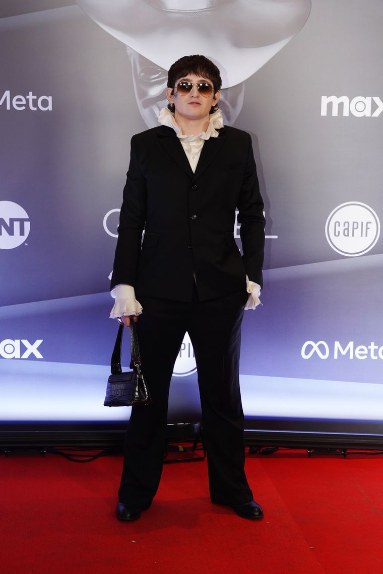 El look de Dillom en los Premios Gardel 2025. El look de Dillom en los Premios Gardel 2025.