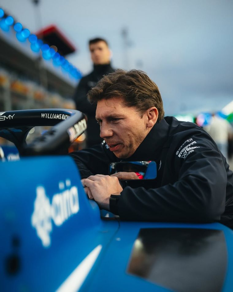 James Vowles explicó la diferencia entre lo que le pasó a McLaren y a Williams. James Vowles explicó la diferencia entre lo que le pasó a McLaren y a Williams.