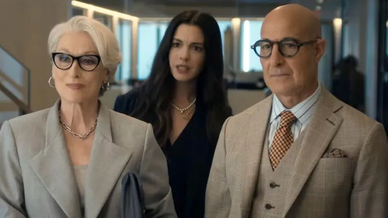 Nigel vuelve con su humor filoso, Emily Charlton se convierte en una poderosa rival y Lady Gaga tendrá un cameo imperdible. Nigel vuelve con su humor filoso, Emily Charlton se convierte en una poderosa rival y Lady Gaga tendrá un cameo imperdible.